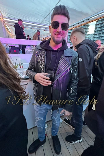 Axel London Marylebone Eastern European Escort